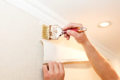 Pose de papier peint à Brégy — revêtements muraux et toiles de verre